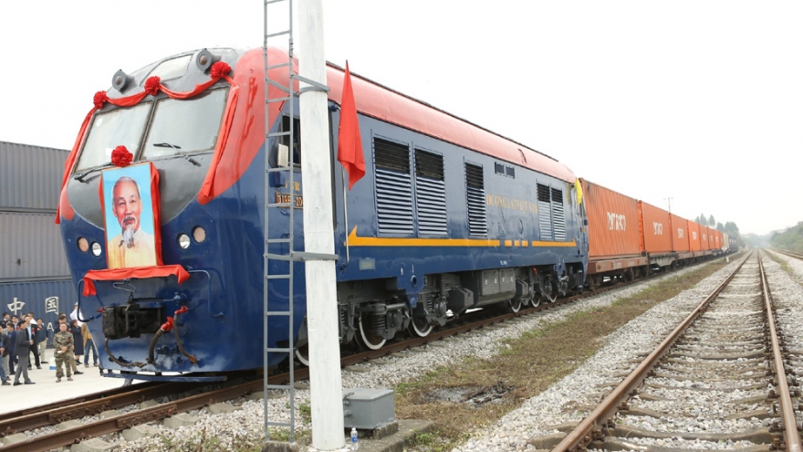 Int’l rail freight transportation service inaugurated in Vietnam